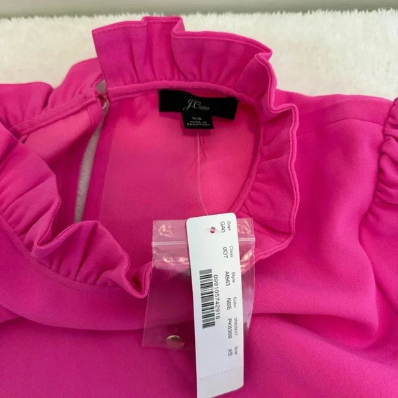 J crew Long-sleeve ruffleneck top in 365 crepe
XS - Picture 6 of 10